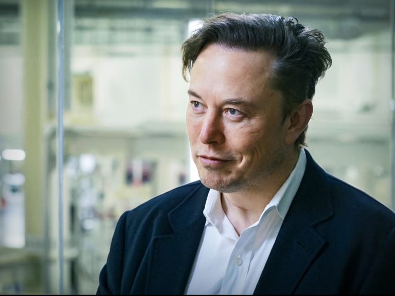 Elon Musk declara fim do trabalho remoto na Tesla
